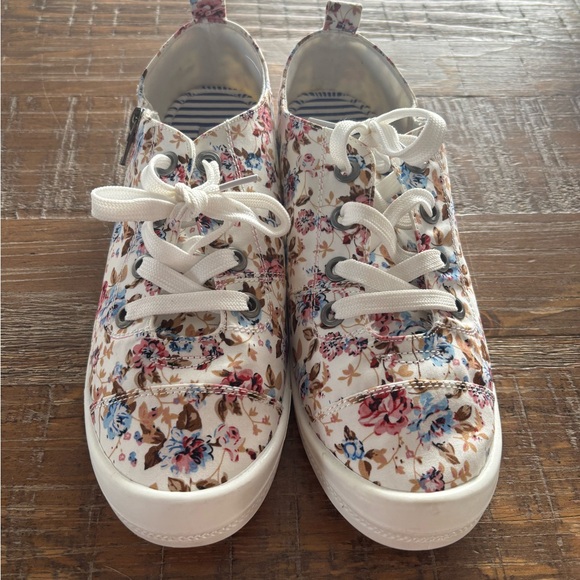 NWOT Alberto Floral Canvas Sneakers Size 9 (40) - Picture 2 of 8
